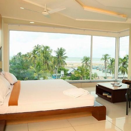 Annai In Saravana Bhavan Fine Stay And Restaurant Velankanni Exterior photo
