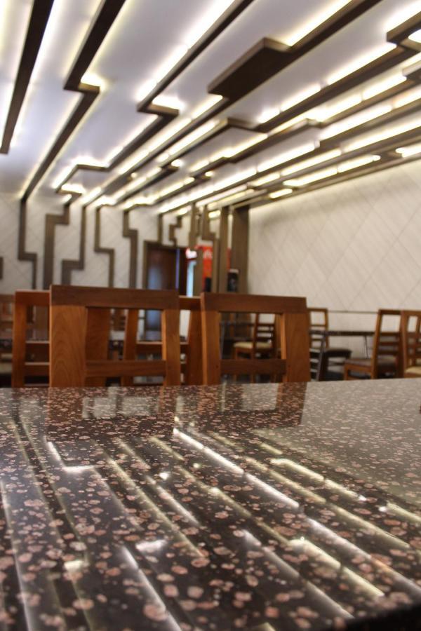 Annai In Saravana Bhavan Fine Stay And Restaurant Velankanni Exterior photo